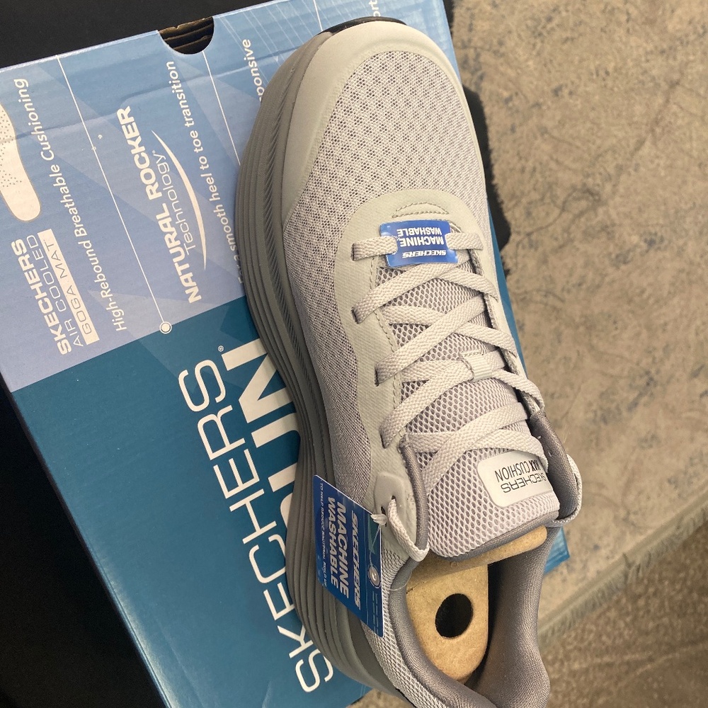 Men’s Skechers go run max